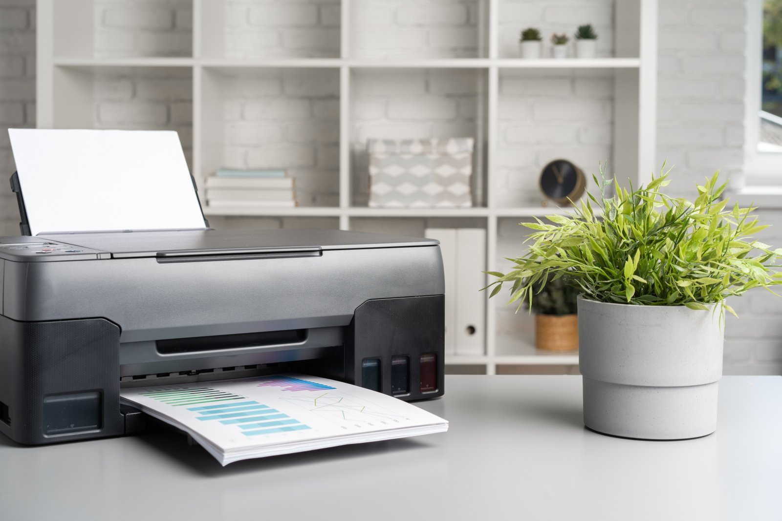 Jak wybrać odpowiednią drukarkę do domu lub biura